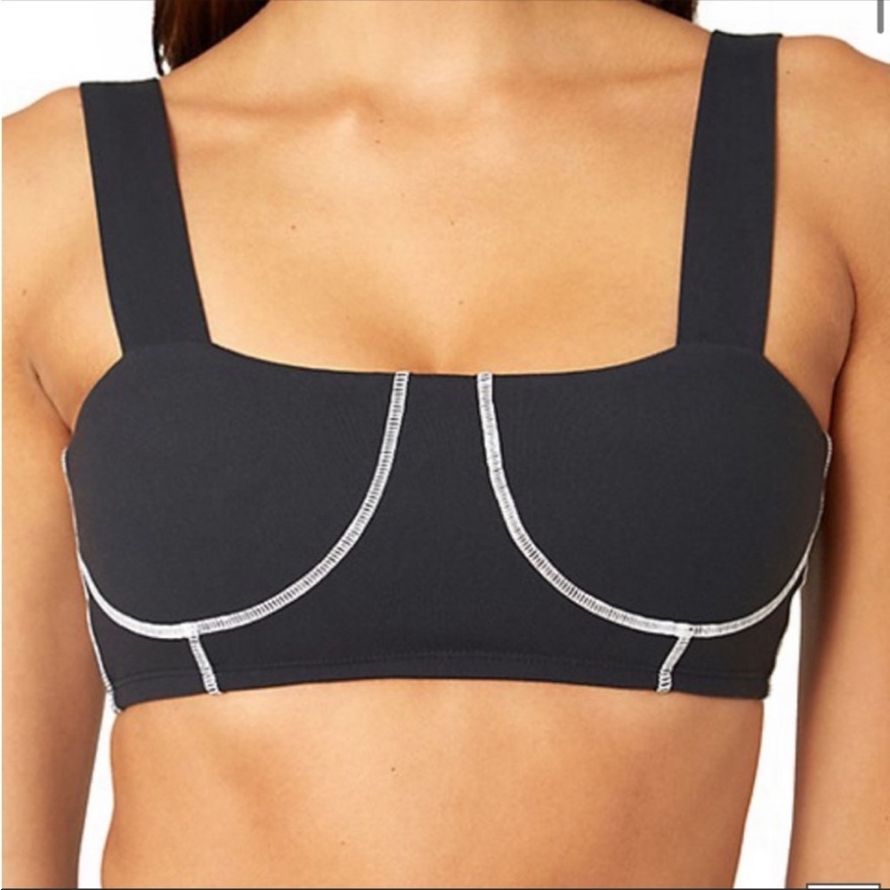 WeWoreWhat Black Structured Bra with Geometric Piping